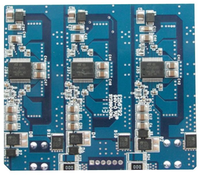 Evaluation Board For 300 W PV Converter To Be Integrated Into A Photovoltaic Panel
