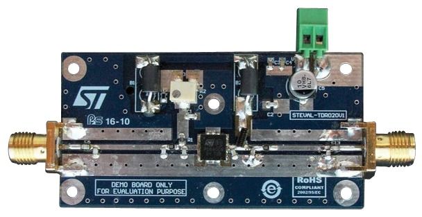 Portable UHF 2-Way Radio Demonstration Board Based On The PD84006L-E